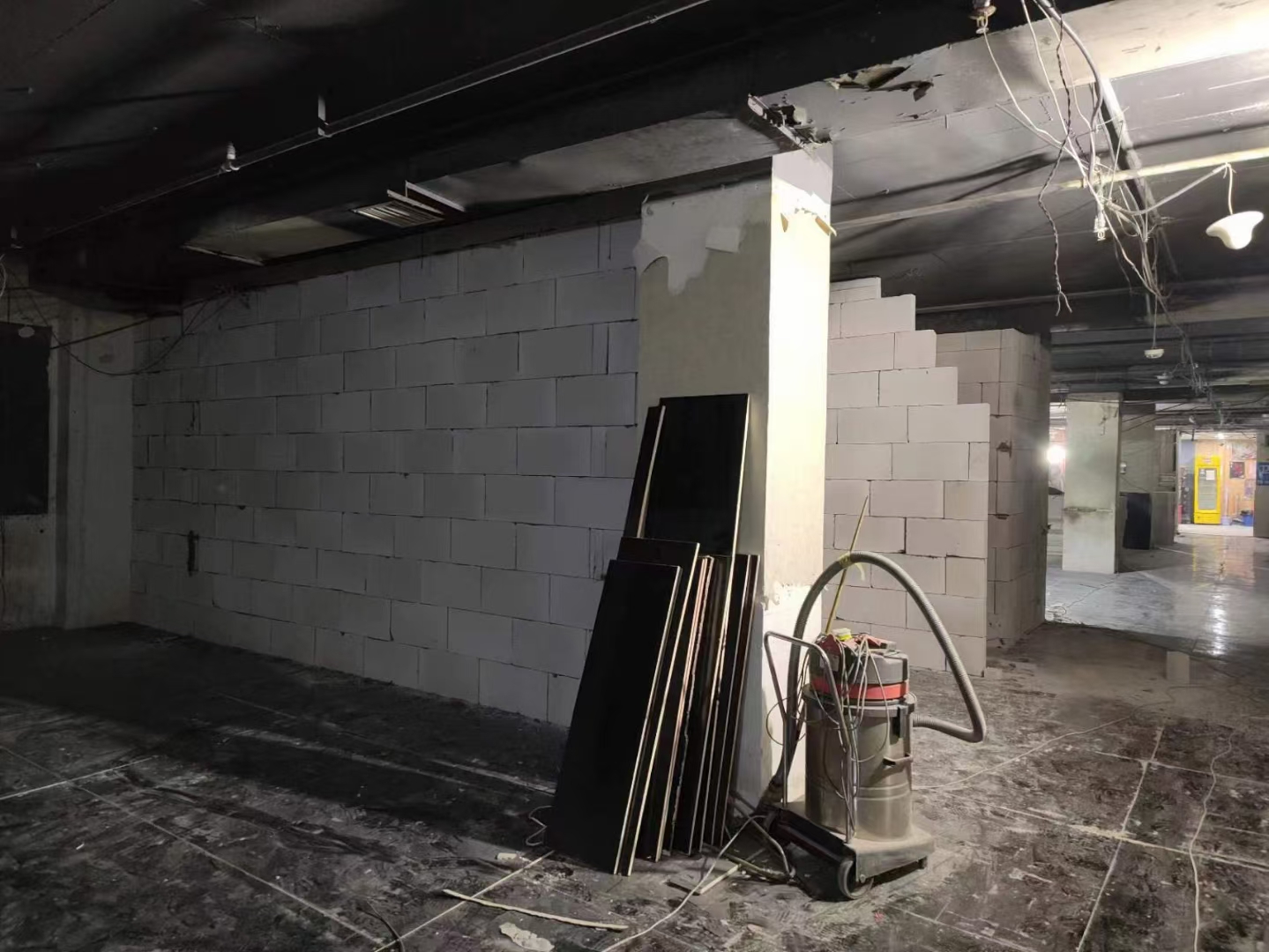 轻质砖墙体施工现场